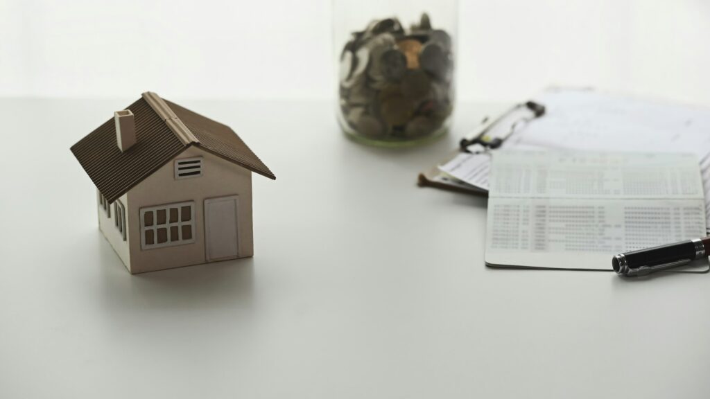 House with checklist illustrating the probate appraisal process for documenting estate assets